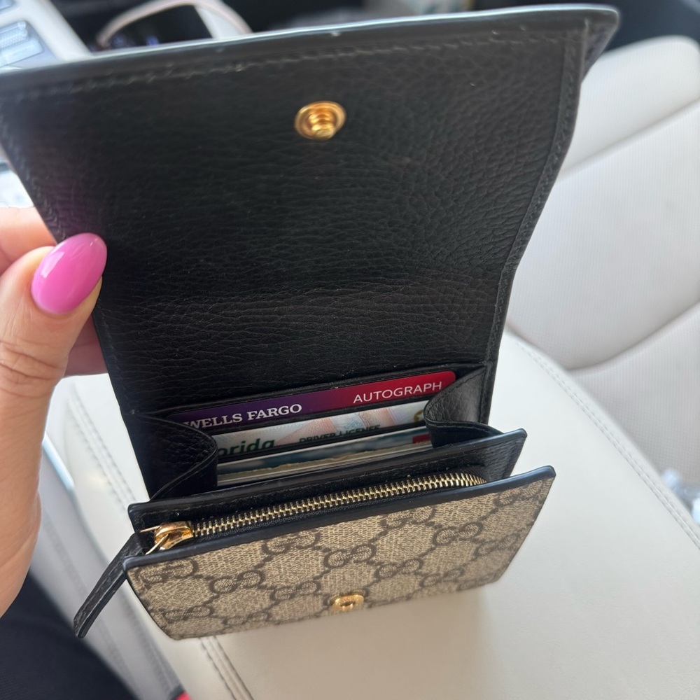 Gucci GG Marmont bi-color  Black Women's medium Wallet - Picture 6 of 8